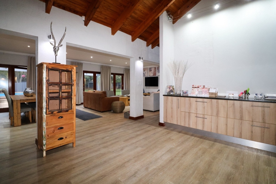 3 Bedroom Property for Sale in Flamwood North West
